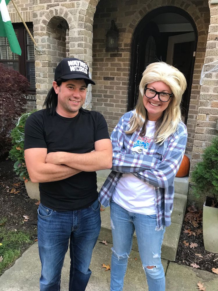 last-minute couples costume wayne and garth